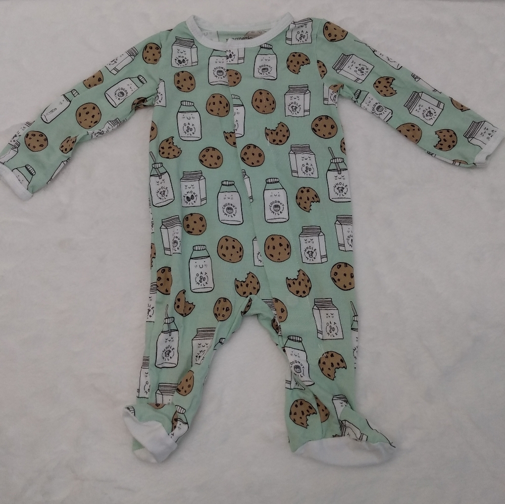 Magnetic Me NB milk and cookies footie footy pajamas jammies magnetic closure